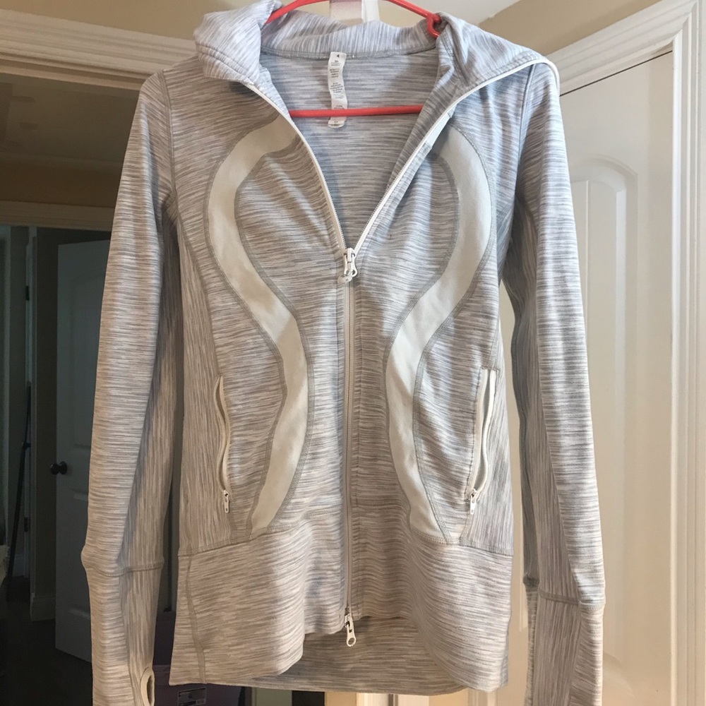 LULULEMON JACKET WITH HOOD 🧘‍♀️